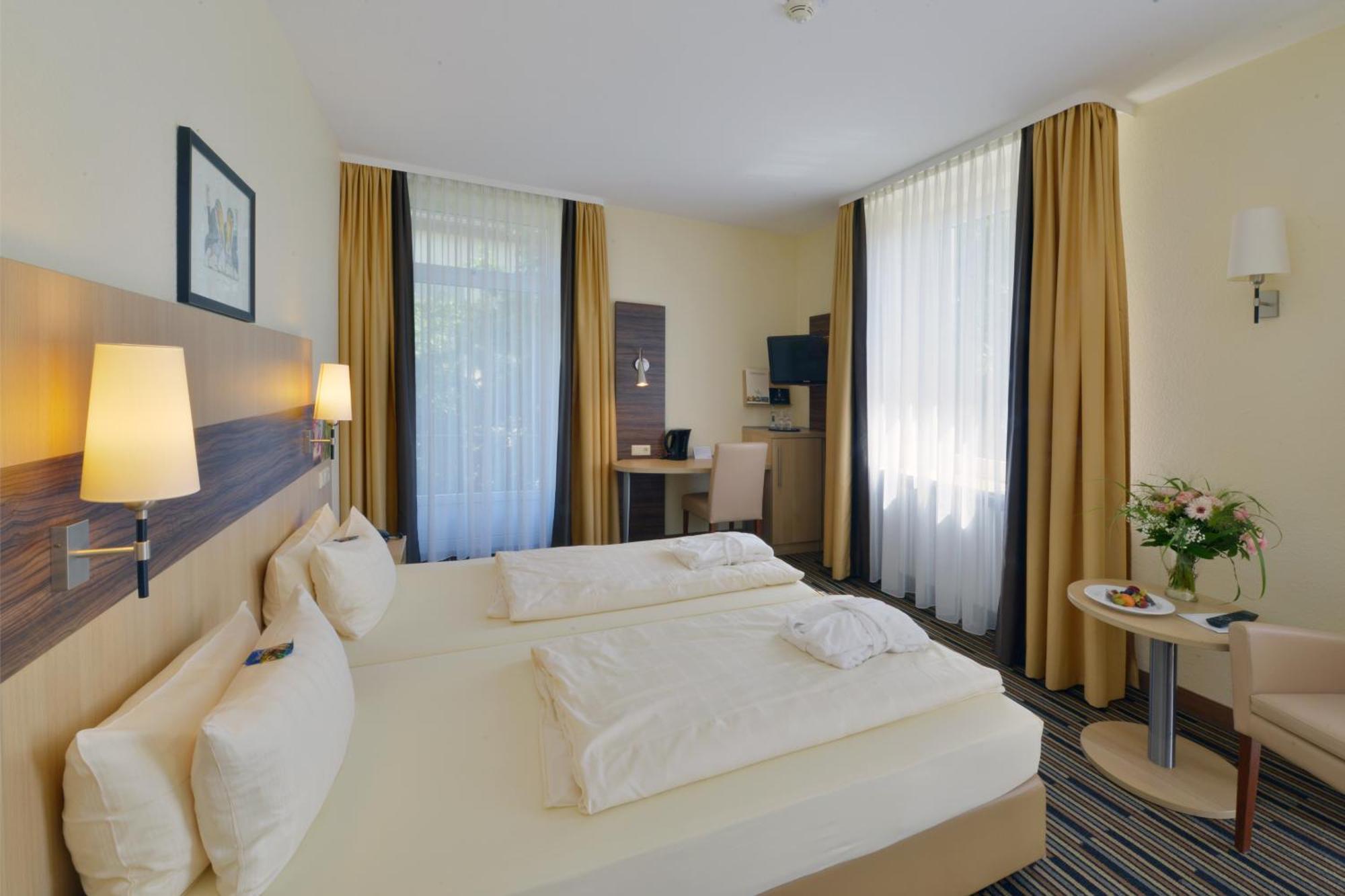 Kurpark-Hotel Bad Duerkheim Ngoại thất bức ảnh